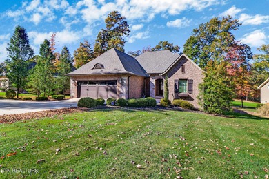 Welcome home to this beautiful 3-bedroom, 2.5-bath brick and on Heatherhurst Golf Course in Tennessee - for sale on GolfHomes.com, golf home, golf lot