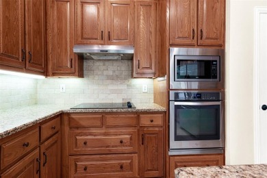 Come see this GREAT zero lot line one story in the heart of on Stonebridge Ranch Country Club in Texas - for sale on GolfHomes.com, golf home, golf lot