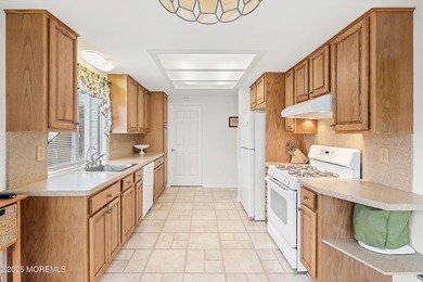 WELCOME TO this beautiful unit in THE ENCORE SECTION OF Leisure on Leisure Village West Assoc. in New Jersey - for sale on GolfHomes.com, golf home, golf lot
