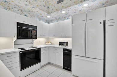 Spacious 1st floor condo in Nassau Bay of Broken Sound Country on Broken Sound Golf and Club  in Florida - for sale on GolfHomes.com, golf home, golf lot