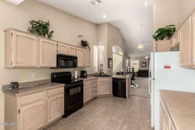 BEST PRICE IN OAKWOOD! Enjoy easy living in this LOCK & LEAVE on Oakwood Golf Club  in Arizona - for sale on GolfHomes.com, golf home, golf lot