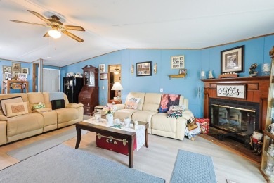 Welcome to 1522 Cove Lane -- a beautifully updated home with no on Wachesaw Plantation Club in South Carolina - for sale on GolfHomes.com, golf home, golf lot