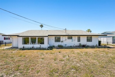This well-kept 3 bedroom, 2 bath home in Sun City Center has on North Lakes Golf Course in Florida - for sale on GolfHomes.com, golf home, golf lot