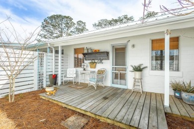 Adorable renovated 2 bedroom/1 bath unit decorated in an on St. James Bay in Florida - for sale on GolfHomes.com, golf home, golf lot