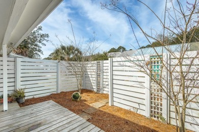 Adorable renovated 2 bedroom/1 bath unit decorated in an on St. James Bay in Florida - for sale on GolfHomes.com, golf home, golf lot