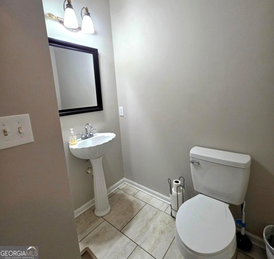 Beautifully maintained 4BR/3.5BA home in the gated community of on Fairfield Plantation Golf and Country Club in Georgia - for sale on GolfHomes.com, golf home, golf lot