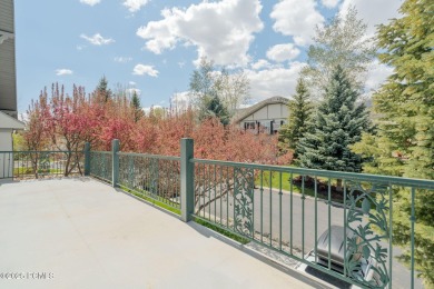 PRICE REDUCED! Welcome to your dream home nestled in the heart on Homestead Golf Club and Resort in Utah - for sale on GolfHomes.com, golf home, golf lot