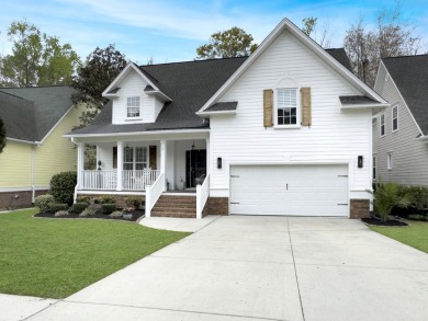 Come see this custom built 5 bedroom, 3.5 bath dual owners suite on Coosaw Creek Country Club in South Carolina - for sale on GolfHomes.com, golf home, golf lot