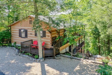 Spotless turn-key cabin in the popular Laurel Valley community on Laurel Valley Golf Course in Tennessee - for sale on GolfHomes.com, golf home, golf lot