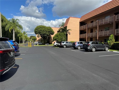 Beautiful and spacious 2BR/2BA condo in the prestigious 55+ on Sunrise Lakes Phase III in Florida - for sale on GolfHomes.com, golf home, golf lot