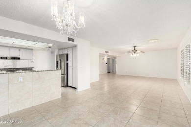 Popular Alameda floor plan, 1832 Sq. ft. 3/2 with AZ room, golf on Sun Lakes Country Club in Arizona - for sale on GolfHomes.com, golf home, golf lot