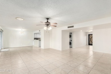 Popular Alameda floor plan, 1832 Sq. ft. 3/2 with AZ room, golf on Sun Lakes Country Club in Arizona - for sale on GolfHomes.com, golf home, golf lot