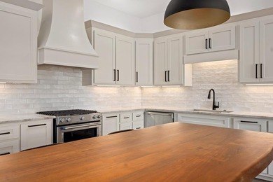 NEW CONSTRUCTION by Hill Country Signature Homes! Spacious open on The Club At Comanche Trace in Texas - for sale on GolfHomes.com, golf home, golf lot