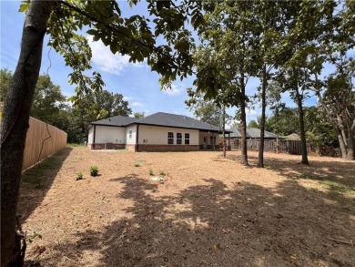 Great new construction built. 2 bed, 2 bath and an office/bonus on Bella Vista Country Club - Scottsdale in Arkansas - for sale on GolfHomes.com, golf home, golf lot