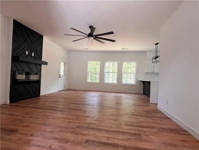 Great new construction built. 2 bed, 2 bath and an office/bonus on Bella Vista Country Club - Scottsdale in Arkansas - for sale on GolfHomes.com, golf home, golf lot