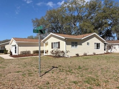This beautifully FURNISHED and REMODELED home sitting on a on The Links of Spruce Creek in Florida - for sale on GolfHomes.com, golf home, golf lot