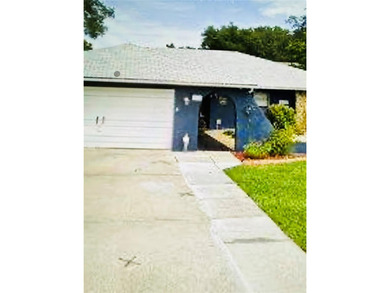 CASH ONLY! Weeki Wachee Courtyard POOL HOME UNDER $300K in The on Heather Golf and Country Club in Florida - for sale on GolfHomes.com, golf home, golf lot