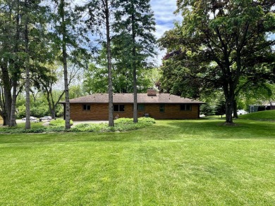 Impeccably maintained mid-century gem, on the market for the on New Berlin Hills Golf Course in Wisconsin - for sale on GolfHomes.com, golf home, golf lot