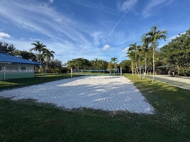 Exceptional value in Palm-Aire! This spacious 2BR/2BA unit on Palm-Aire Country Club and Resort - Palms in Florida - for sale on GolfHomes.com, golf home, golf lot