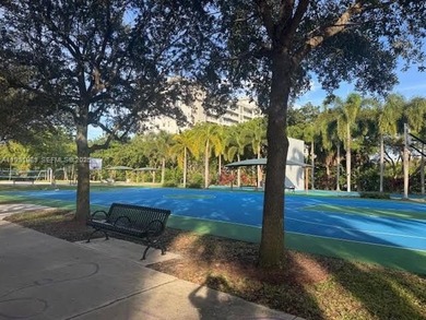 Exceptional value in Palm-Aire! This spacious 2BR/2BA unit on Palm-Aire Country Club and Resort - Palms in Florida - for sale on GolfHomes.com, golf home, golf lot