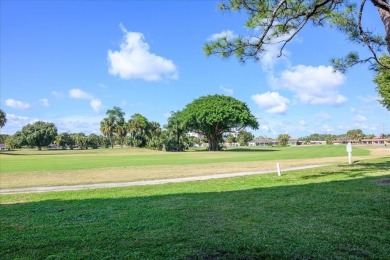 Gorgeous 3-Bedroom Corner Unit in Palm Aire Country Club on Palm-Aire Country Club and Resort - Palms in Florida - for sale on GolfHomes.com, golf home, golf lot