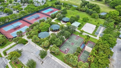 Exceptional value in Palm-Aire! This spacious 2BR/2BA unit on Palm-Aire Country Club and Resort - Palms in Florida - for sale on GolfHomes.com, golf home, golf lot