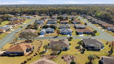 Beautiful and Well-maintained 3 bedroom, 2 bath Nantucket floor on Eagle Ridge At Spruce Creek Country Club in Florida - for sale on GolfHomes.com, golf home, golf lot