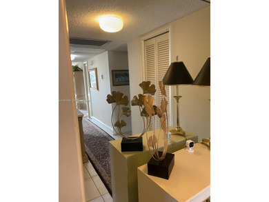 Prime corner 3BD/2BA residence featuring one of the largest on Palm-Aire Country Club and Resort - The Oaks in Florida - for sale on GolfHomes.com, golf home, golf lot