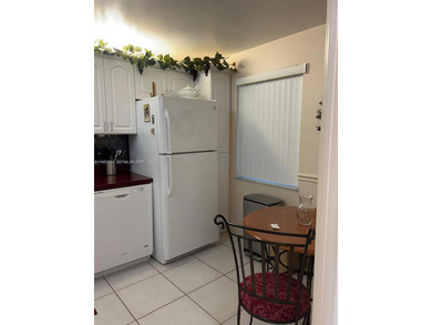 Prime corner 3BD/2BA residence featuring one of the largest on Palm-Aire Country Club and Resort - The Oaks in Florida - for sale on GolfHomes.com, golf home, golf lot