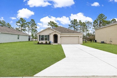 Welcome to this beautifully maintained 3-bedroom, 2-bath home on Lake Diamond Golf and Country Club in Florida - for sale on GolfHomes.com, golf home, golf lot