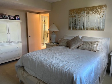 Prime corner 3BD/2BA residence featuring one of the largest on Palm-Aire Country Club and Resort - The Oaks in Florida - for sale on GolfHomes.com, golf home, golf lot