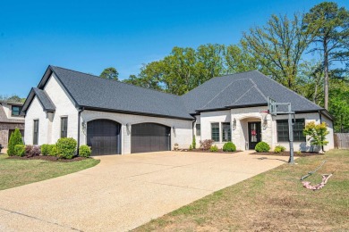 Welcome to this exceptional home in the highly sought-after on Hot Springs Golf and Country Club in Arkansas - for sale on GolfHomes.com, golf home, golf lot