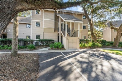Immaculate and well maintained upper level 1 bed, 1.5 bath High on The Seabrook Island Club in South Carolina - for sale on GolfHomes.com, golf home, golf lot