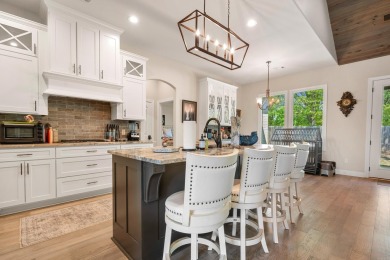 Welcome to this exceptional home in the highly sought-after on Hot Springs Golf and Country Club in Arkansas - for sale on GolfHomes.com, golf home, golf lot