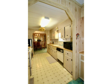 **GOLDEN GATE SPECIAL! RESIDENT OWNED COMMUNITY** BRAND NEW on Mainlands Golf Club in Florida - for sale on GolfHomes.com, golf home, golf lot