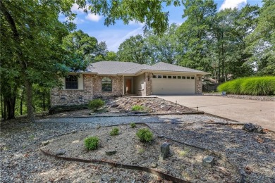 Immaculate custom built home on a quiet cul-de-sac in the Heart on Bella Vista Country Club and Golf Course in Arkansas - for sale on GolfHomes.com, golf home, golf lot