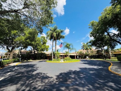 CONDOMINIUM OFFERS TONS OF AMENITIES: GOLF COURSE, PICKLEBALL on Sunrise Lakes Phase III in Florida - for sale on GolfHomes.com, golf home, golf lot