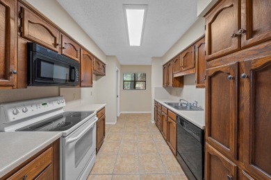 Spacious, freestanding garden home on 18th Fairway in Riverhill on Riverhill Country Club in Texas - for sale on GolfHomes.com, golf home, golf lot