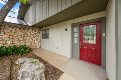 Spacious, freestanding garden home on 18th Fairway in Riverhill on Riverhill Country Club in Texas - for sale on GolfHomes.com, golf home, golf lot