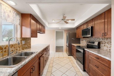 Seller is MOTIVATED! This move-in-ready gem has been recently on Sun City Lakes West and East in Arizona - for sale on GolfHomes.com, golf home, golf lot