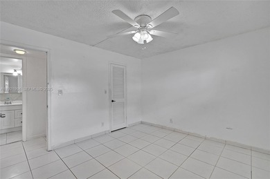 ***SELLER FIRM ON PRICE***REC LEASE PAID IN FULL!***Charming on Hollybrook Golf and Tennis Club  in Florida - for sale on GolfHomes.com, golf home, golf lot