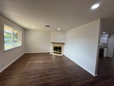 Welcome to this charming 2 bedroom, 2 bathroom, well appointed on Scott Schriener Municipal Golf Course in Texas - for sale on GolfHomes.com, golf home, golf lot