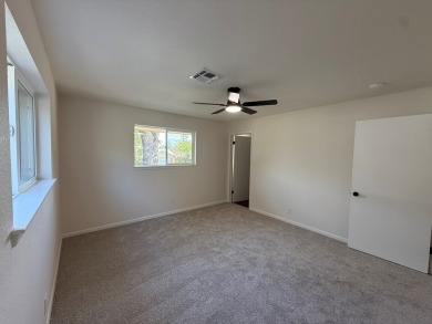 Welcome to this charming 2 bedroom, 2 bathroom, well appointed on Scott Schriener Municipal Golf Course in Texas - for sale on GolfHomes.com, golf home, golf lot