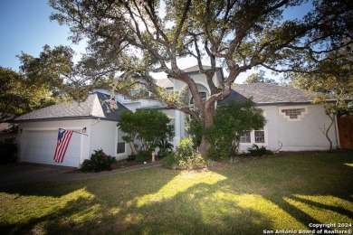 Wonderful family home in the Fairways of Fair Oaks Ranch.  This on Fair Oaks Ranch Golf and Country Club in Texas - for sale on GolfHomes.com, golf home, golf lot