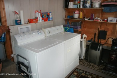 Spacious 1998 nomad park model, 584 square feet. Large living on Star Valley RV Golf Course in Wyoming - for sale on GolfHomes.com, golf home, golf lot