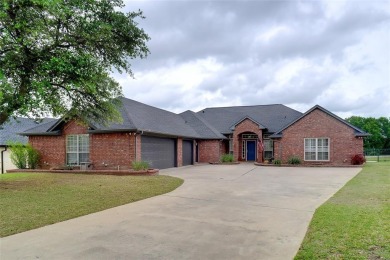 WOW! This home has it ALL! Beautiful 4 bedroom 3.5 bath 3 car on Eagle Mountain Country Club  in Texas - for sale on GolfHomes.com, golf home, golf lot