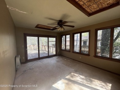 Large Chalet home in the Hideout, house features 4-bedrooms, 3 on The Hideout Golf in Pennsylvania - for sale on GolfHomes.com, golf home, golf lot