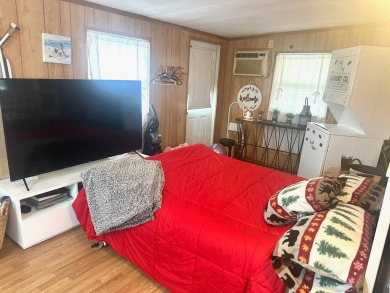 This adorable one-bedroom home is waiting for you! It is in an on Clerbrook Resort, Inc. in Florida - for sale on GolfHomes.com, golf home, golf lot