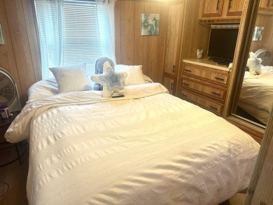 This adorable one-bedroom home is waiting for you! It is in an on Clerbrook Resort, Inc. in Florida - for sale on GolfHomes.com, golf home, golf lot