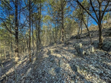 The seller will consider all reasonable offers. Offering an on The Club At Old Kinderhook in Missouri - for sale on GolfHomes.com, golf home, golf lot